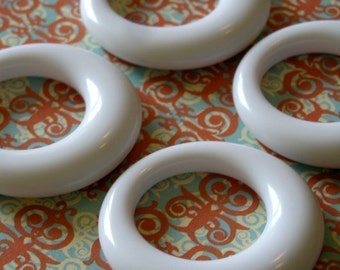 Vintage Plastic White Round Hoops Findings Beads Pendants Jewelry Making Supplies VPB175