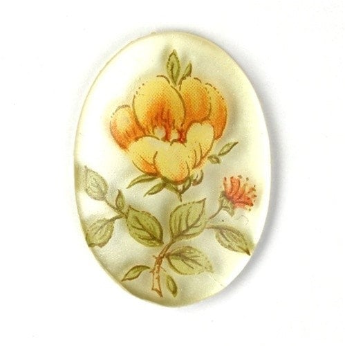 Vintage Cameo Plastic Floral 25x18mm Clear Base, Silver Back Yellow (2) VIC208