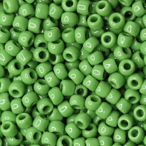 6/0 TOHO Round Glass Seed Beads Opaque Mint Green (10 grams) TH125-R