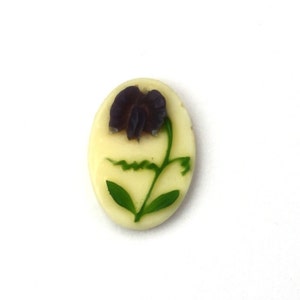 Vintage Plastic Floral Cameo14x10mm Purple Style 2 Cabochon (4) VIC348