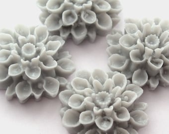 4 Dahlia Flower Plastic Cabochons - Cool Gray - 18mm PC005
