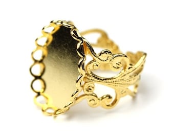 Anillo de filigrana adornado en blanco con ajuste de 18x13 mm chapado en oro (1) FI510
