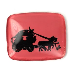 Vintage Glass Intaglio Horse and Carriage Pink and Black (1) VIC286