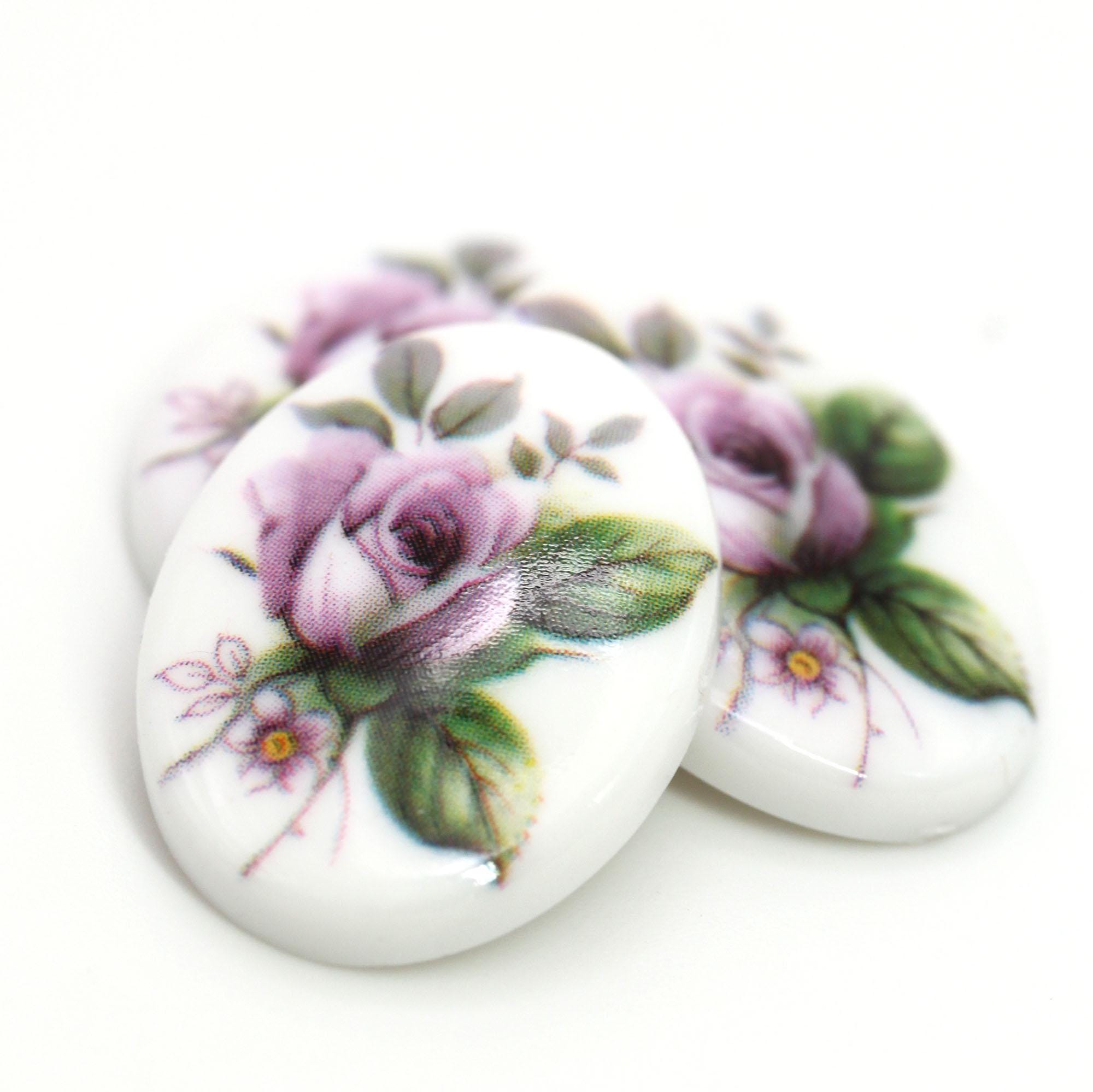 ヴィンテージフローラルカボション 25 x 18 mm 紫のバラの花
