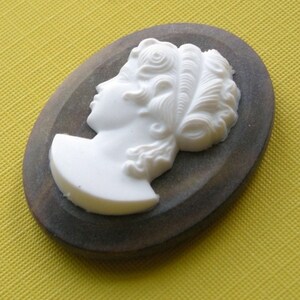 Vintage 40x30mm Stone Colored Plastic Cameo Brown White Flat Back Cabochon VIC012 image 2
