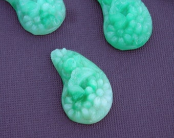 Vintage Cabochons Japanese Glass Floral Paisley Drop Jade Green Stone (6) VGC072