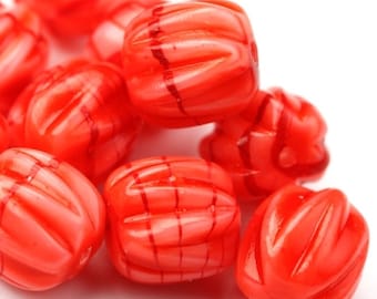 Vintage Plastic Beads Ribbed Peppermint Red 12mm (8) VPB275