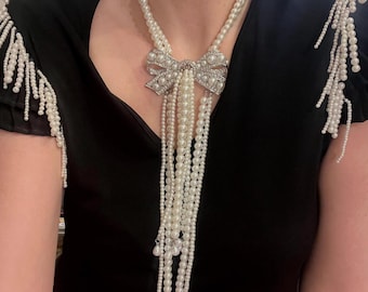 Large Bow Pearl Necklace