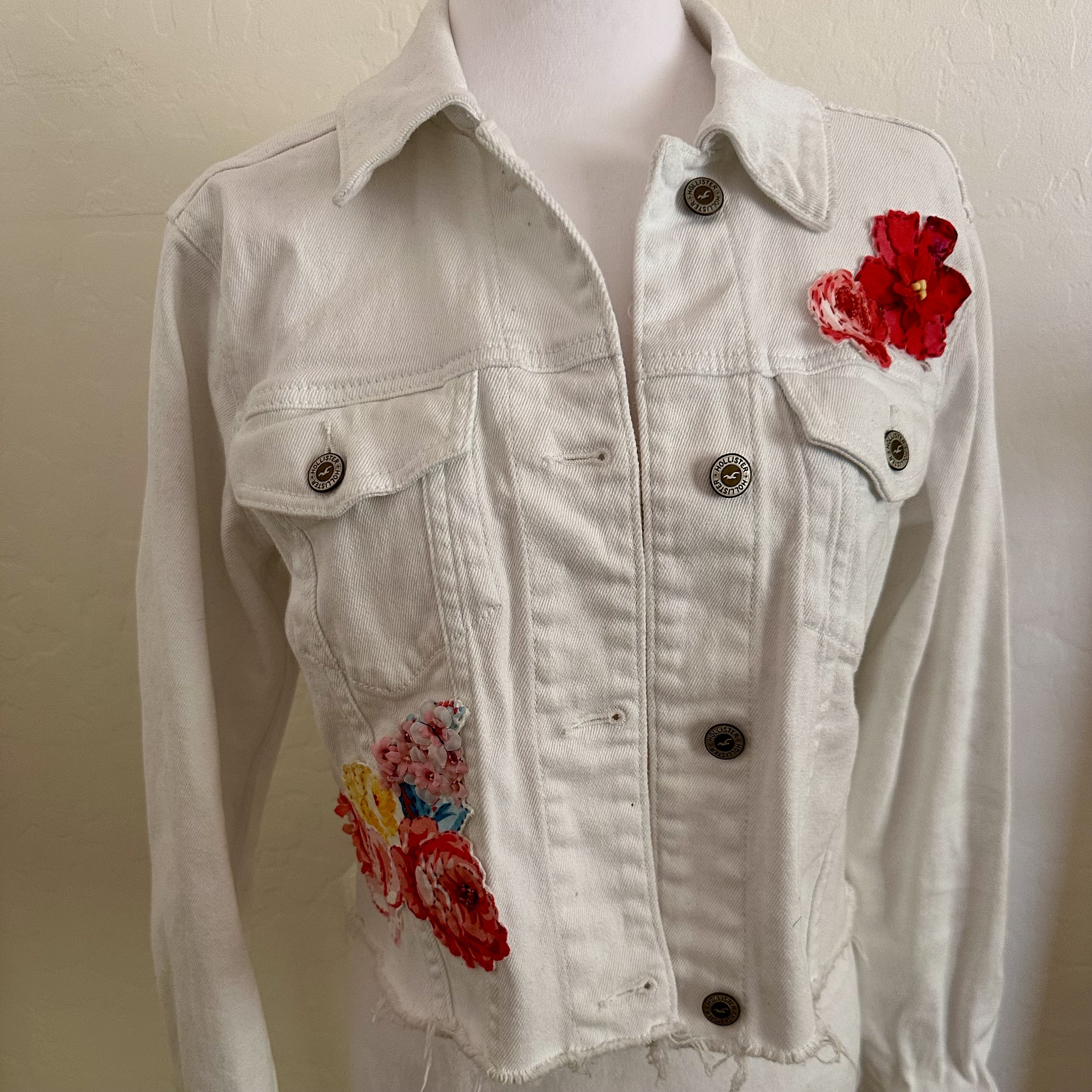 Hummingbird Wearable Art on White Hollister Denim Jean Jacket Size ...