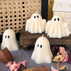 Vela escultural em formato de fantasma, perfumada ou sem perfume.