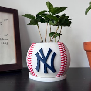 New York Baseball Planter - (fits 2.5" plants)
