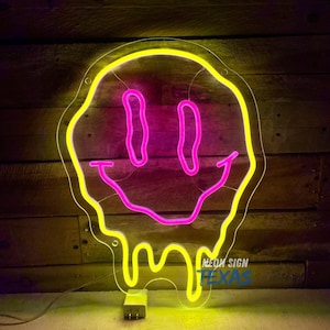 Placa de LED neon com rosto sorridente derretido, decoração de parede com sorriso pingando, sala de estar, sala de entretenimento neon, sala de jogos, placa de rosto sorridente distorcido