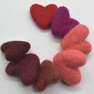 Filzherzen - 10 Count - rote Farben - 3 cm - 100% Wolle