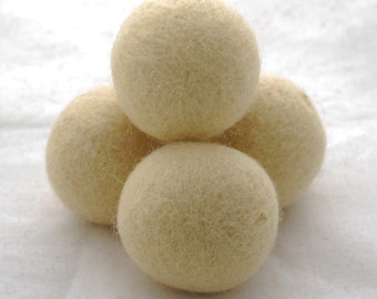 4cm Filz Pom-Poms - 5 Count - Creme