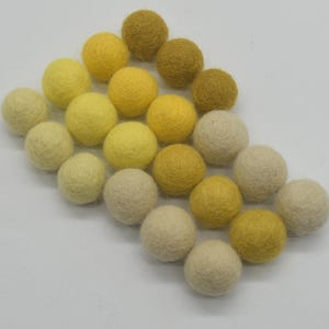 2 cm Filz Pom-Poms - Gelbtöne - Wählen Sie entweder 20 oder 100 Filz-Pom-Poms
