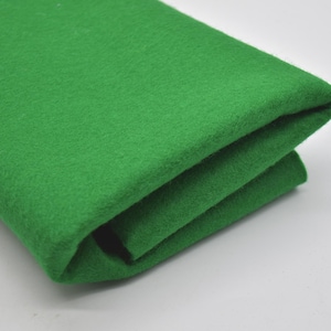 1 mm Wollfilz Stoff | Reiner europäischer Handwerksfilz zum Filzen, Nähen & Basteln | 100% Wolle als Bogen oder Meterware |  Waldgrün
