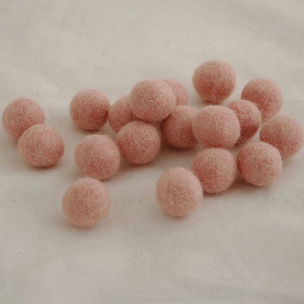 2cm Filz-Pom-Poms - Pfirsich-Blüten-Rosa - Wähle zwischen 20 oder 100 Filz-Pom-Poms