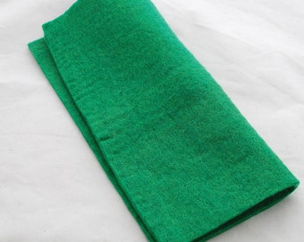 100% Wool Felt Fabric - Approx 3mm - 5mm Thick - 30cm / 12" Square Sheet - Forest Green