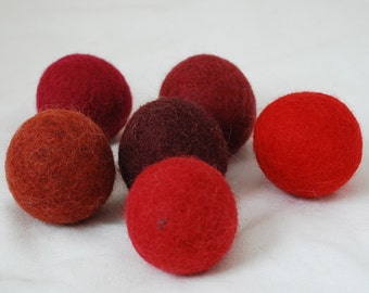 4cm Felt Balls - 6 Count - Red Colors