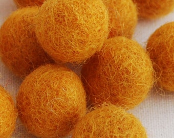 2cm Felt Balls - Orange - Choose either 20 or 100 felt balls