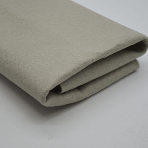 Silver Grey 100% Pure Wool Felt Fabric - 1mm Thick - 2 sizes