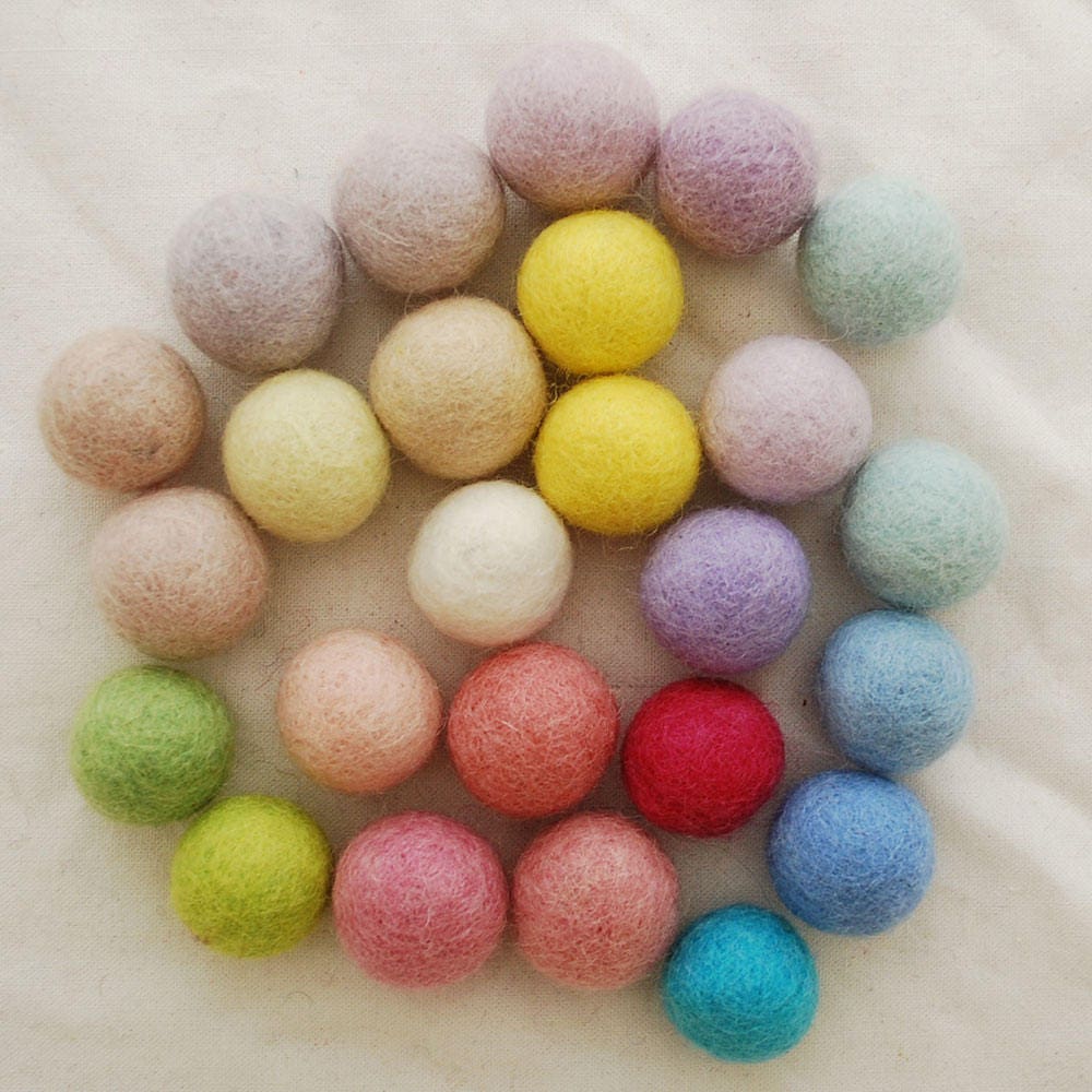 2cm 100% Wool Felt Balls 25 Felt Balls Assorted Light Pale & Pastel Colours