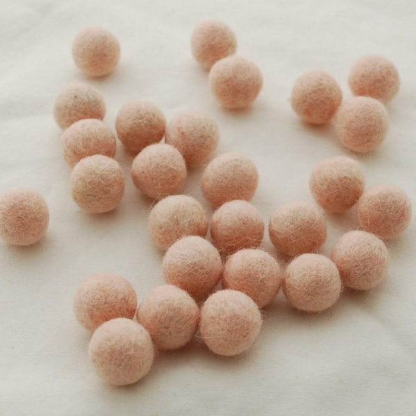 1,5cm Filz Pom-Poms - Pfirsich Pink - Wähle zwischen 25 oder 100 Filz-Pom-Poms