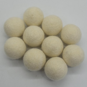 10 Felt Balls - 3cm - Ivory