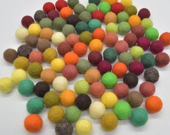 100% Wollfilz Pompons - 100 Count - 2 cm - Verschiedene Herbst Waldfarben