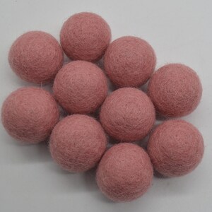 10 Felt Balls - 3cm - Dusty Rose Pink