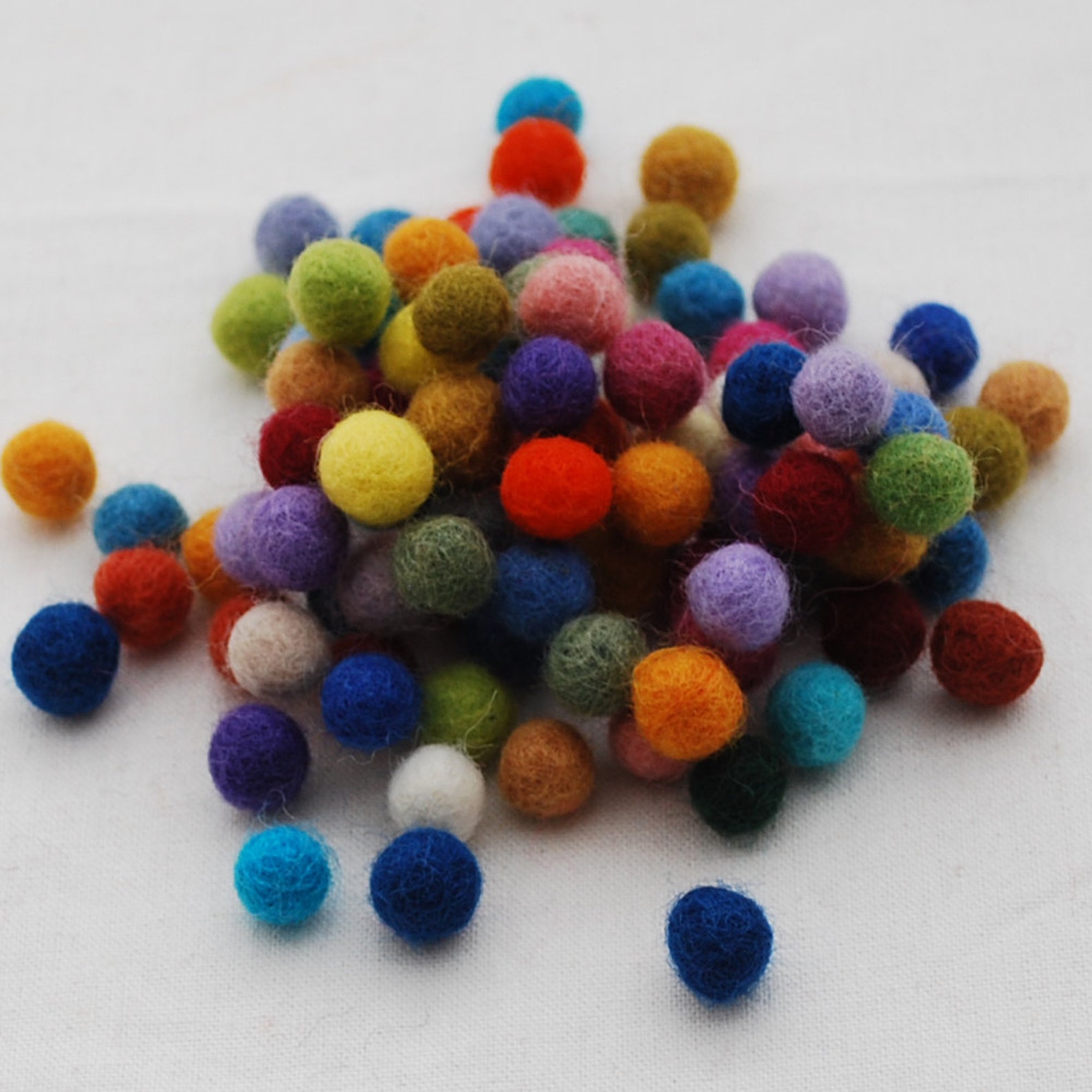 100 Wool Felt Balls 1cm 100 Count Assorted Colors Etsy