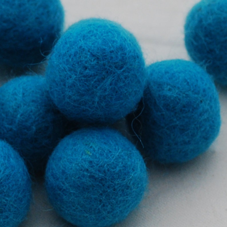 10 Felt Balls 3cm Teal Blue image 1