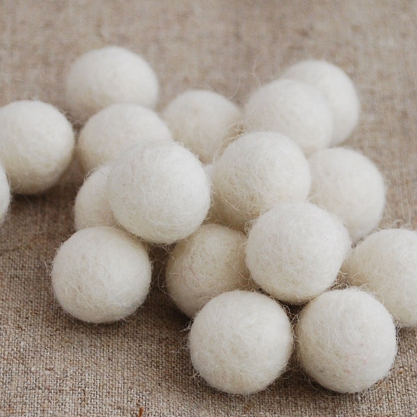 1.5cm Felt Balls - Ivory - Choose either 25 or 100 felt balls