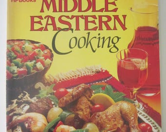 COCINA DE ORIENTE MEDIO 1982 Tapa blanda con fotos a color