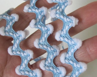 SNOWFLAKE RIC RAC Reversible, White on Light Blue. Sold by the yard. 5/8 inch wide. 850-414-01 Winter theme trim, snowflakes,  zig zag