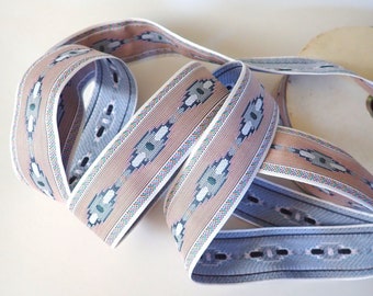 UTAH TRAILS Jacquard trim in indigo blue, white on sandy beige. Sold by the yard. 1 1/2 inch wide. 2038-A. South Western trim Native strap