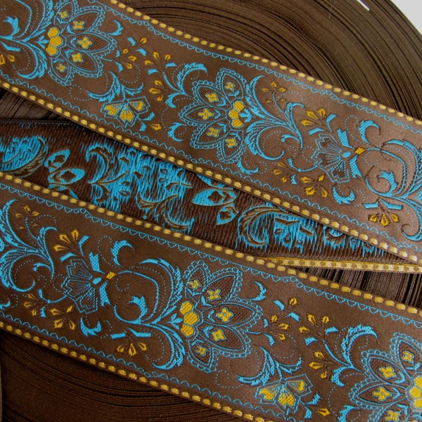 BORDURE FLORALE SARI Garniture jacquard en turquoise, moutarde, or, sur marron foncé. Vendu par mètre. 2 1/4 pouces de large. 976-e Large bordure en brocart