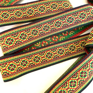 LAPLAND SCANDINAVIAN Cinturino jacquard in rosso, verde, giallo. Venduto tagliato su misura. 1 1/4 pollici di larghezza. 951(2)-A Decorazione natalizia con rifiniture etniche