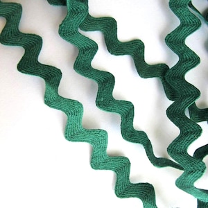 Ric Rac 5 Meter alles BAUMWOLLE RIC RAC Kelly grün. 1/4 Zoll bis 1/2 Zoll breit. 33-825-f. Irisches St. Patricks Weihnachten