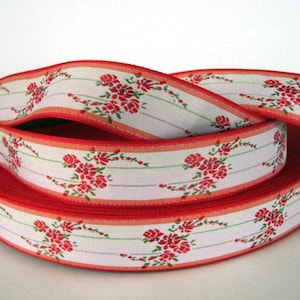 ROSE CLUSTERS Jacquard trim. Red, pink, sage green, on white. Red edges . Sold by the yard. 1 inch wide. 2023-A French farmhouse trim. GOB