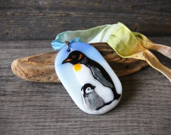 Mom and baby Penguin necklace - Unique fused glass jewelry - Fused glass pendant by FannyD