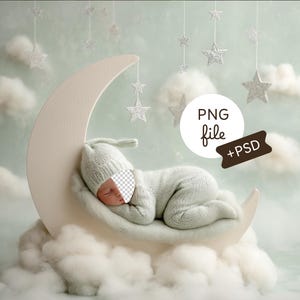 Könnte beinhalten: Ein Neugeborenes in Strickoutfit und Mütze, das auf einer cremefarbenen Halbmond-Requisite schläft. Die Szene spielt vor einem weichen Hintergrund mit Wolken und hängenden Sternen. Das Bild enthält den Text "PNG file + PSD".