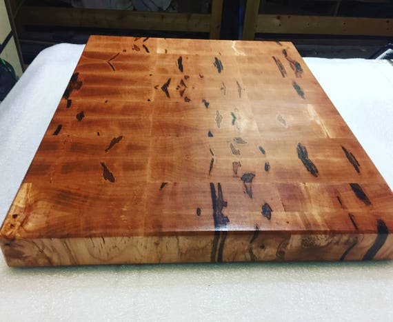 Planche à découper faite main en bois de grain en érable et acajou