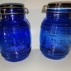 cracker barrel style cobalt blue 1 1/2 qt canister set of 2
