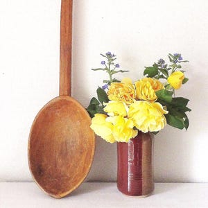 Grote primitieve antieke houten lepel handgesneden rustieke lepel pollepel roerlepel primitieve keuken boerderij decor rustiek primitief decor