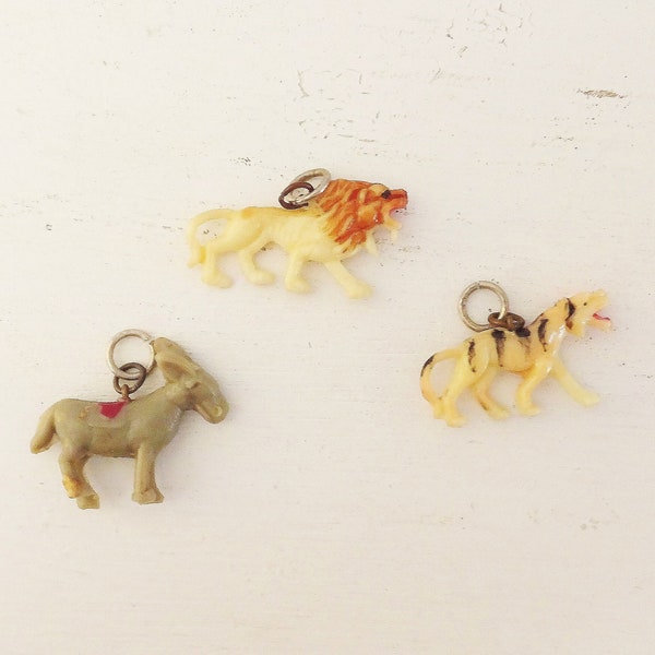 Celluloid Toy Charms Animal Charms Gumball Prize Charm Bracelet Dime Store Crackerjack Toy Plastic Charms lion tiger and donkey Capsule Toy