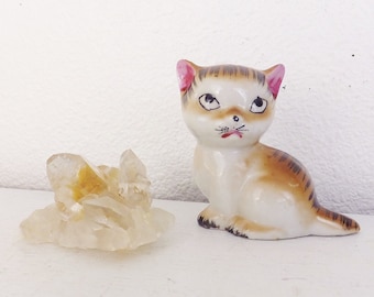 Vintage 1950's Cat Figurine Made in Japan Retro Figurine Kitten Figure Kitty Figurine Cat Lover Gift Cat Collectible Kitten Sculpture Japan