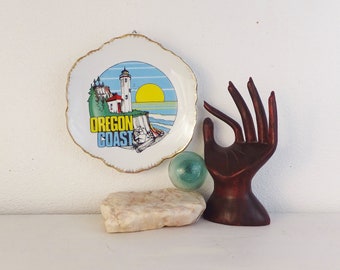 Vintage Oregon Coast Souvenir Wall Hanging Plate Oregon Souvenir Plate Pacific Northwest Souvenir Plate American State Plate Lighthouse