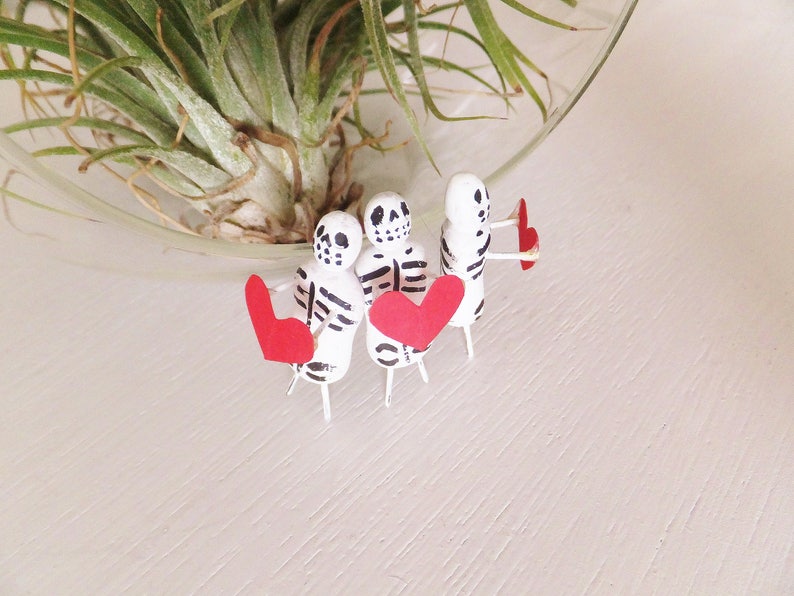 Lover's Gift Heart Mini Dia de los Muertos Figurine Mexican Inspired Skeletons Mini Muertos Tiny Skeletons Love Decor Worry Doll Valentines image 4