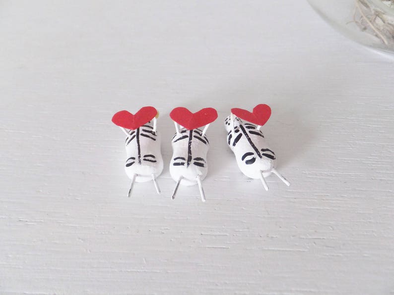 Lover's Gift Heart Mini Dia de los Muertos Figurine Mexican Inspired Skeletons Mini Muertos Tiny Skeletons Love Decor Worry Doll Valentines image 7